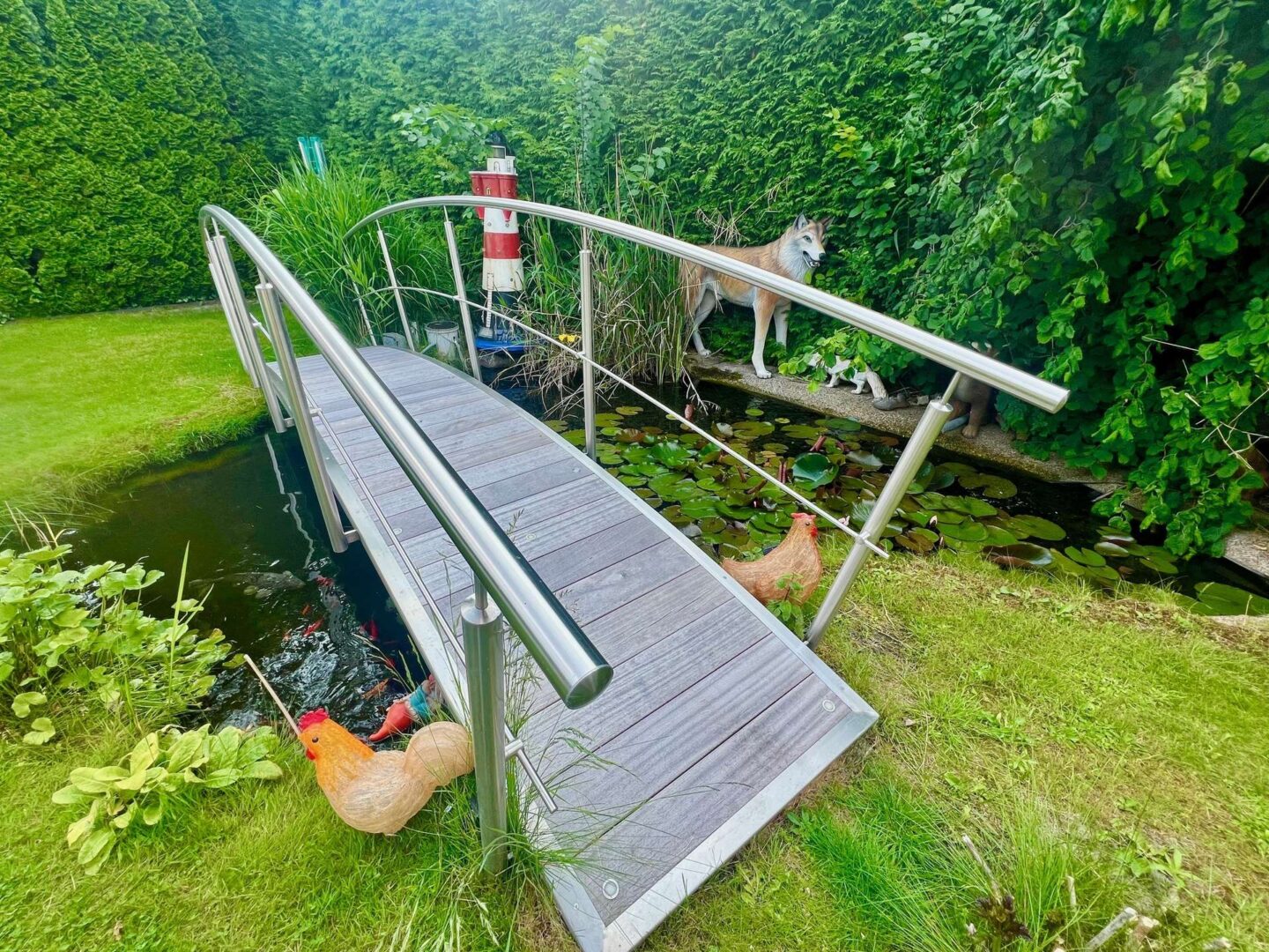 Brücke über Teich